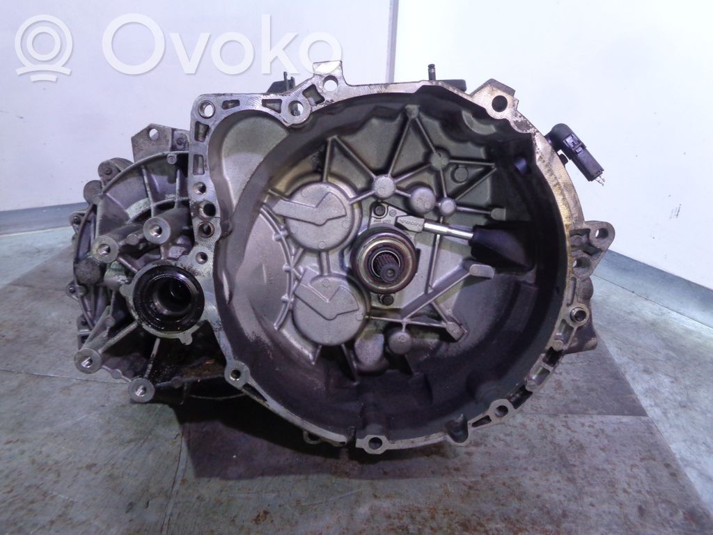 Volvo V40 Scatola del cambio manuale a 5 velocità