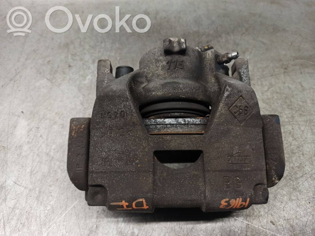 Renault Scenic RX Zacisk hamulcowy przedni 