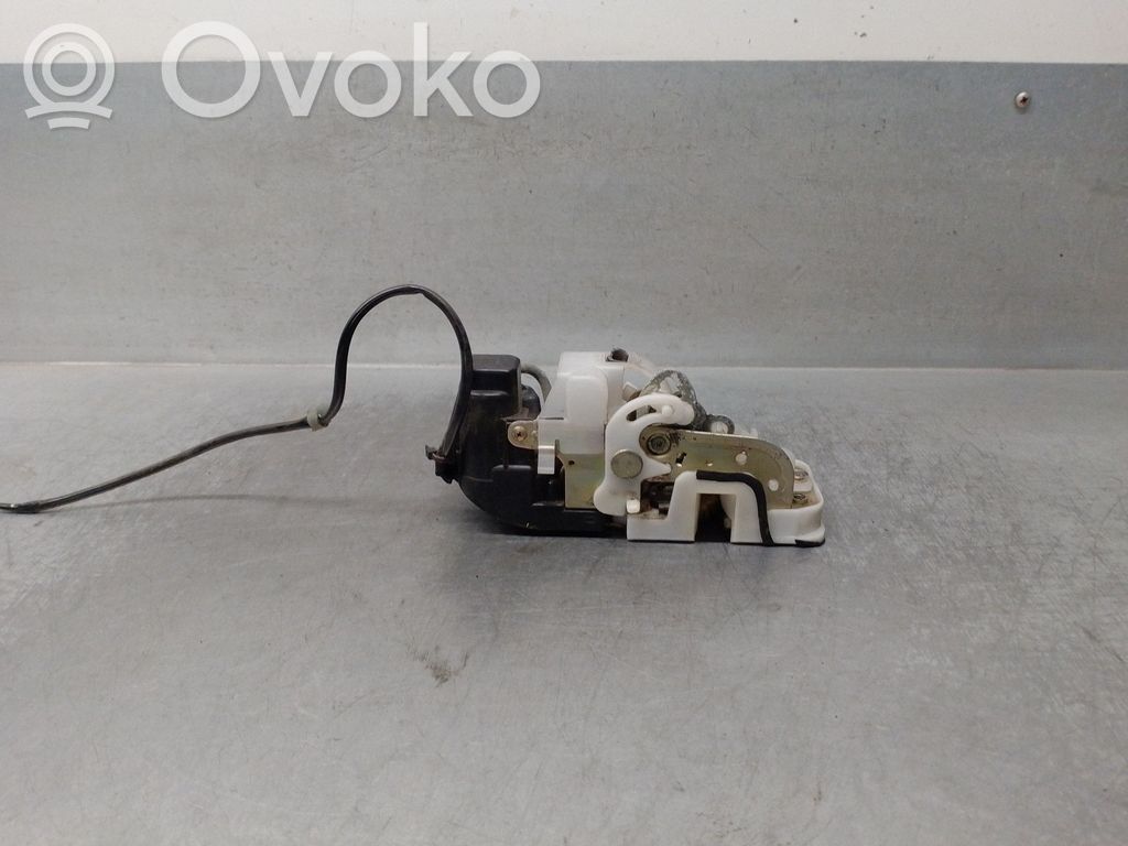 Honda CR-V Takaoven lukko 