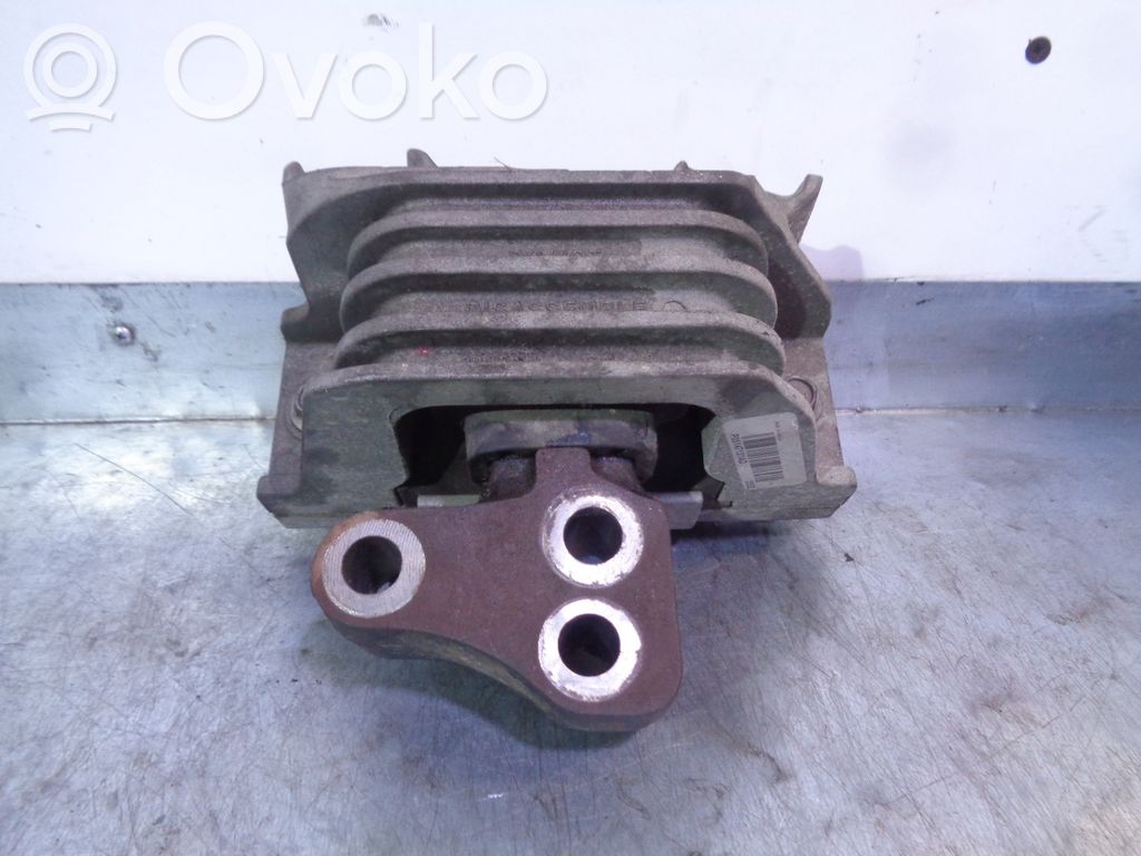 Fiat Freemont Wspornik / Mocowanie silnika 