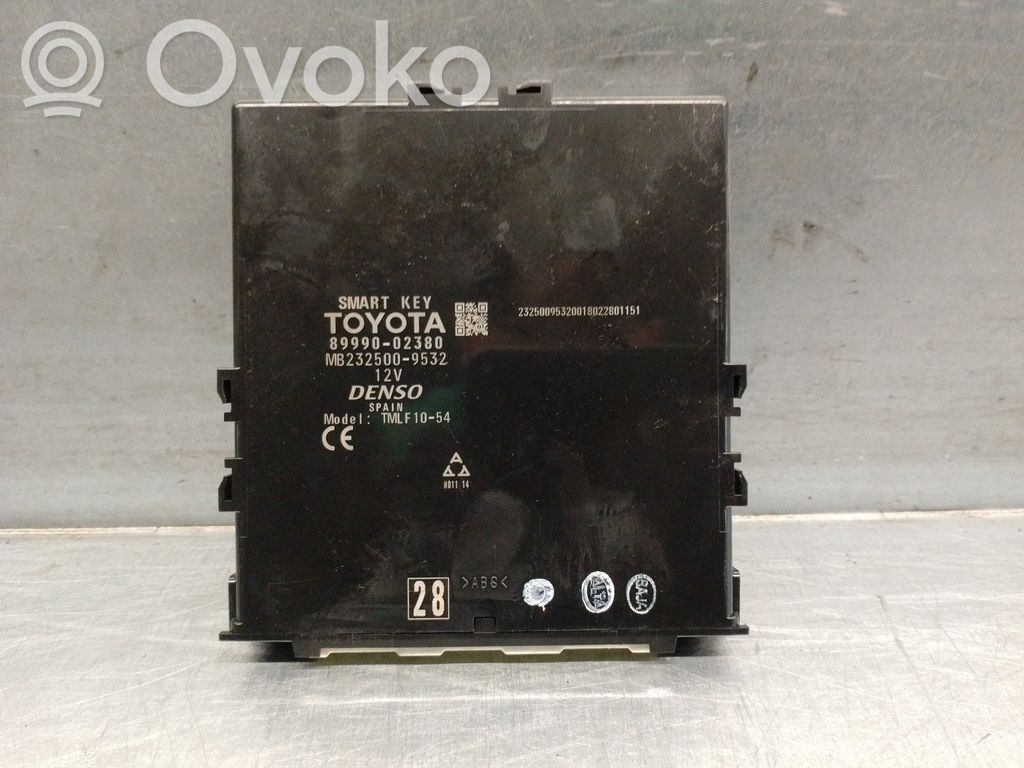 Toyota Auris E180 Vārtu vadības bloks 