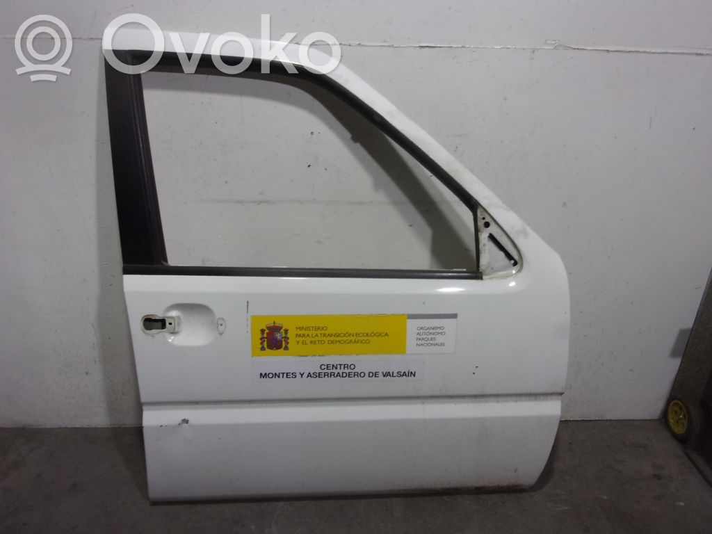 Nissan Terrano Porte avant 