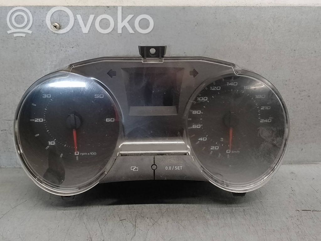 Seat Ibiza IV (6J,6P) Geschwindigkeitsmesser Cockpit