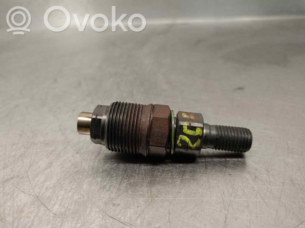 Opel Corsa B Polttoainesuutin 