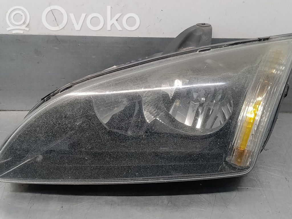 Ford Focus Lampa przednia