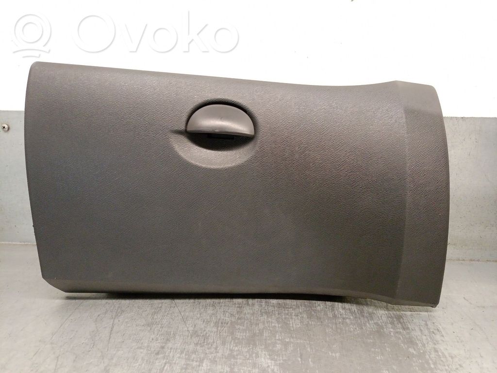 Renault Twingo II Daiktadėžė