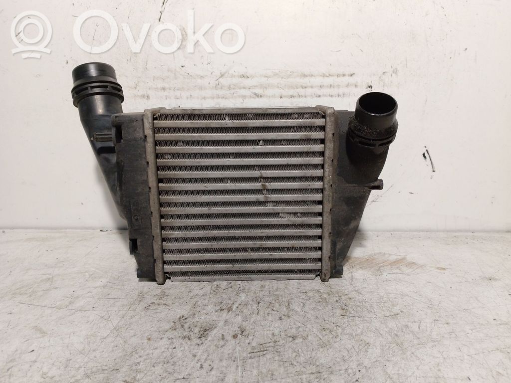 Renault Twingo II Interkūlerio radiatorius 