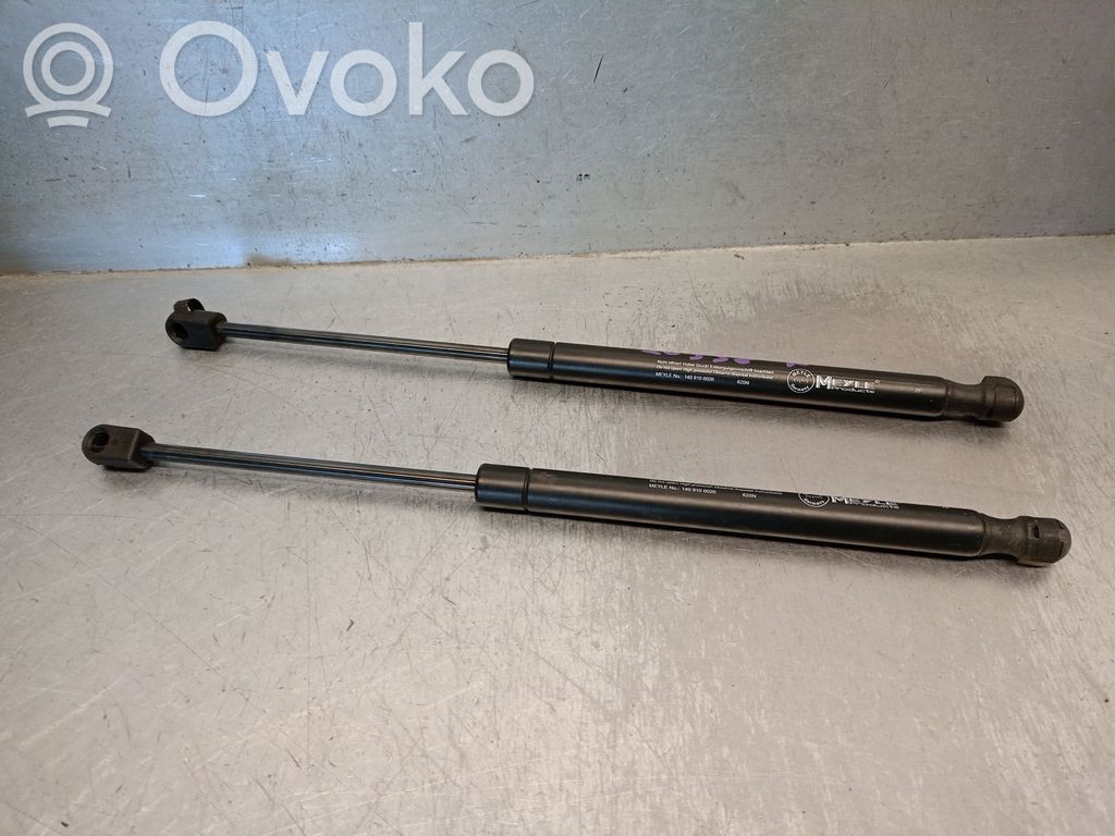 Audi TT Mk1 Bagāžnieka amortizators 