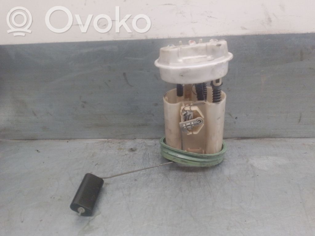 Volvo S40, V40 Pompe à carburant