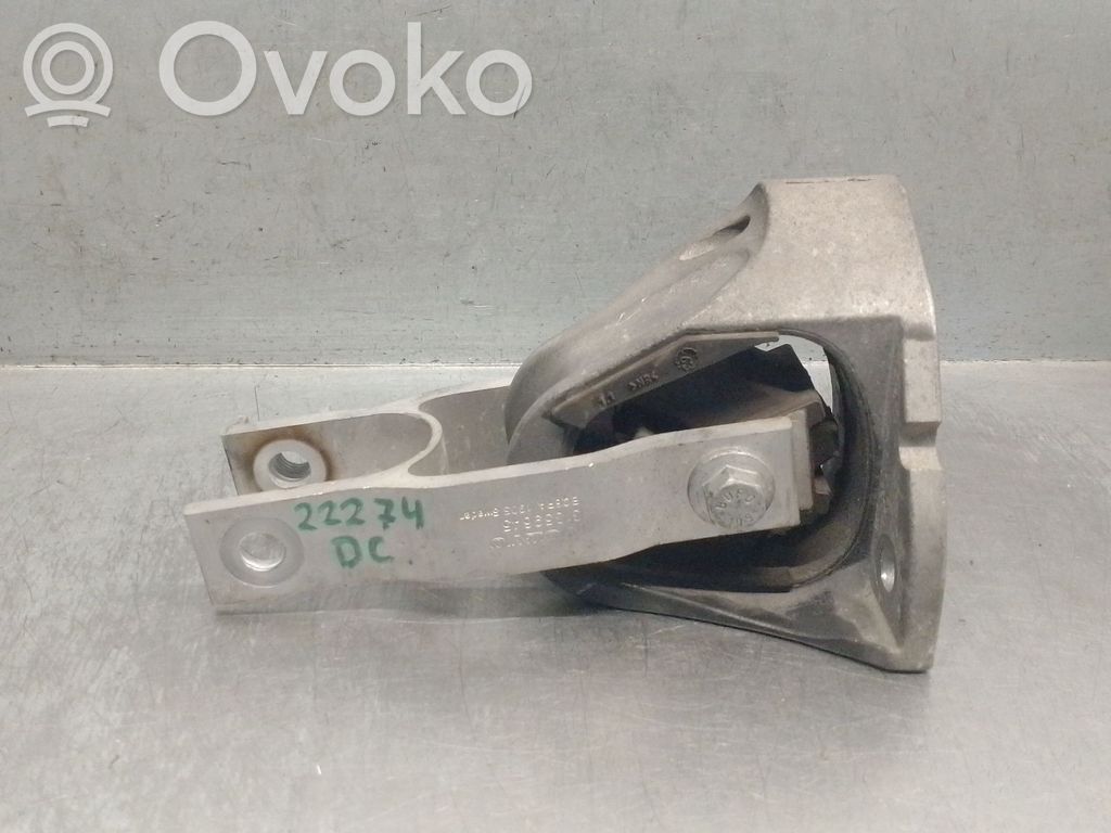 Volvo V40 Moottorin kiinnikekorvake 