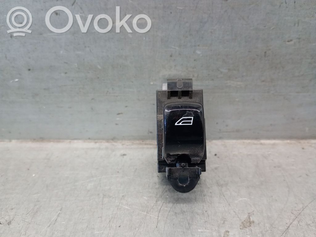 Volvo V90 Cross Country Przyciski szyb