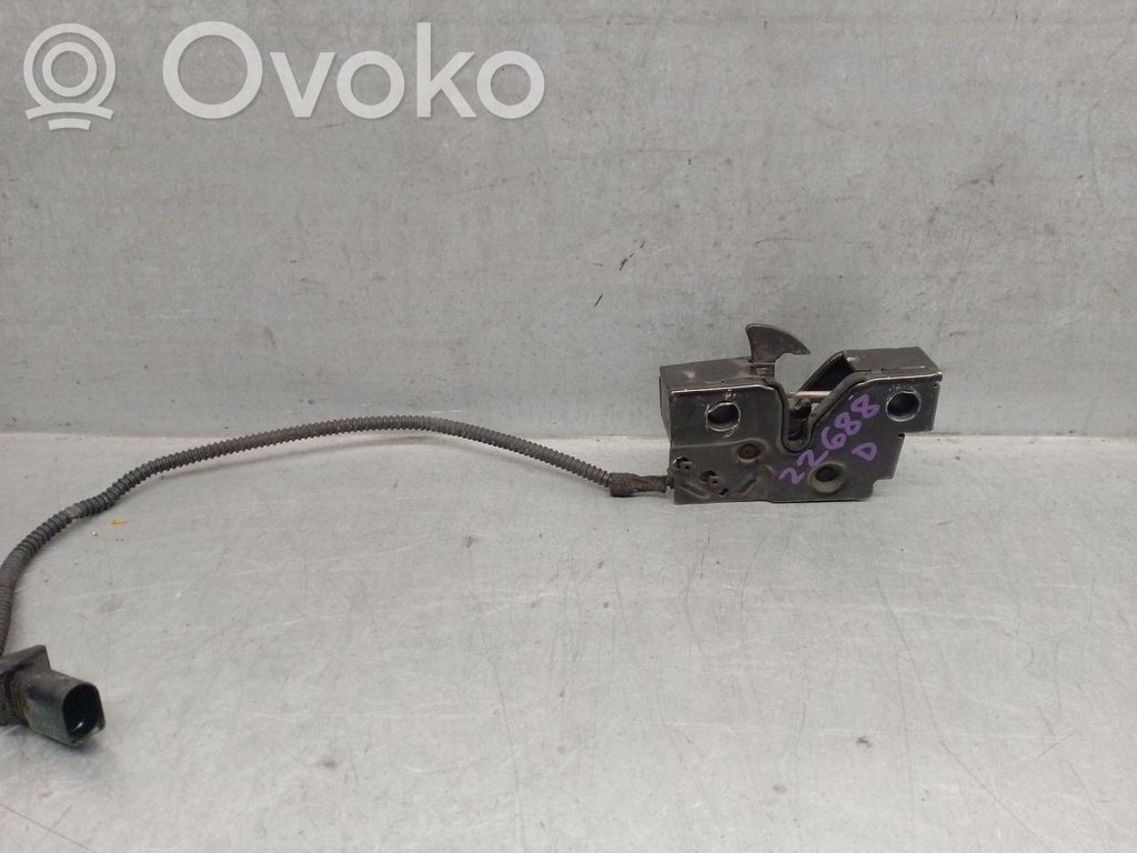 Volkswagen Passat Alltrack Tie down hook / loop 