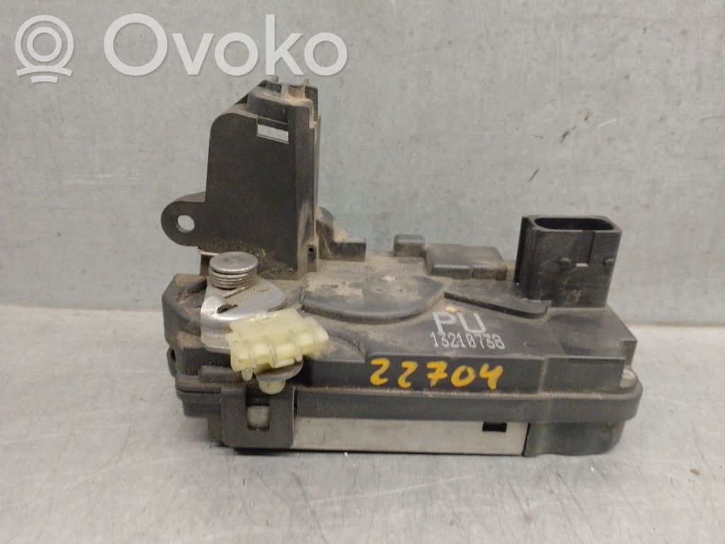 Opel Zafira B Aizmugurē slēdzene 