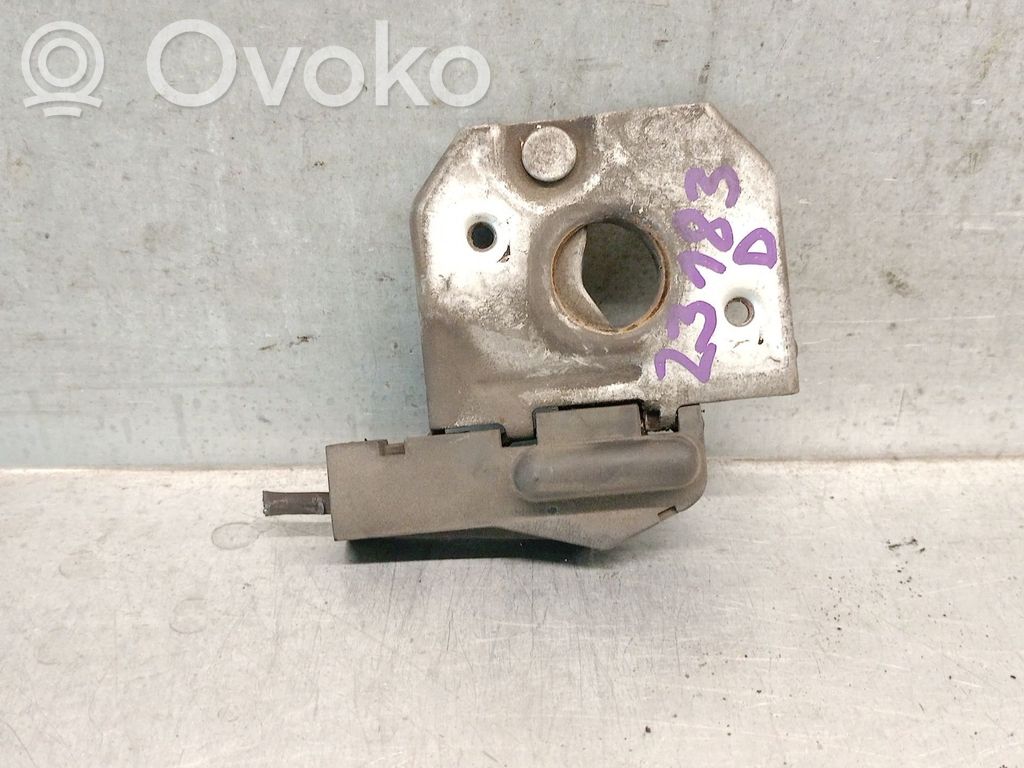 Renault Clio II Kiinnityskoukku/-silmukka 