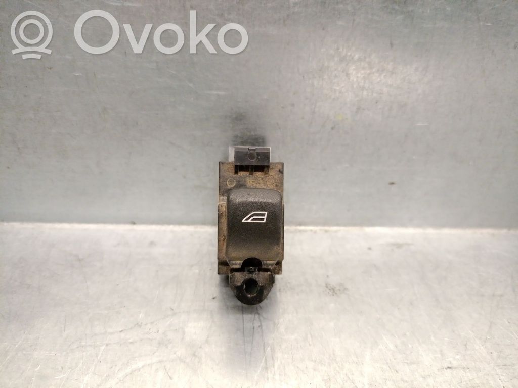 Volvo XC70 Electric window control switch 