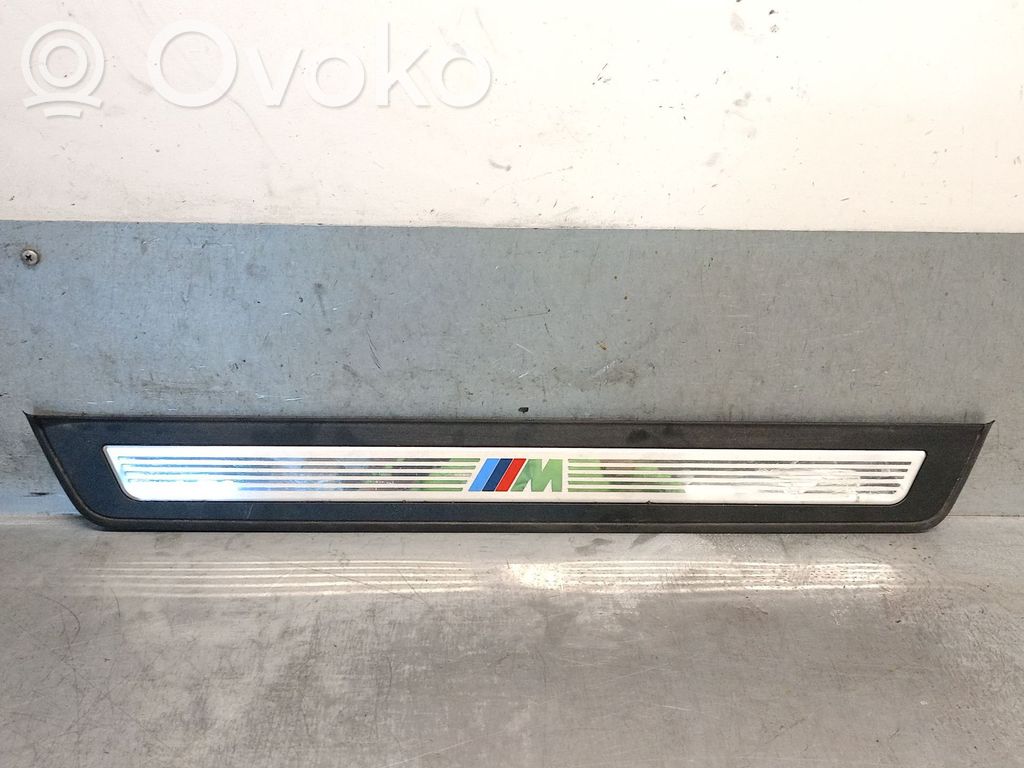 BMW 5 F10 F11 Prietaisų skydelio apdaila