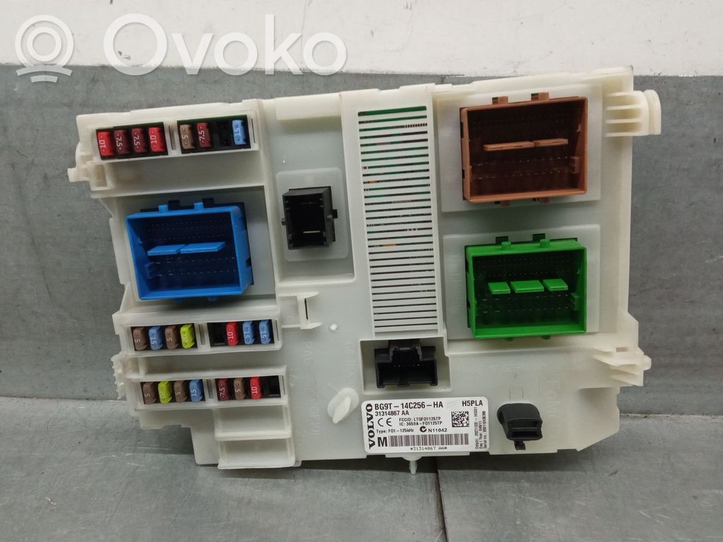 Volvo S80 Saugiklių dėžė (komplektas) 