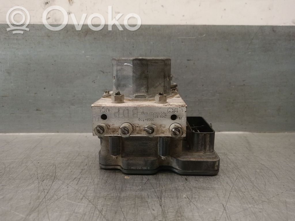 Opel Corsa E ABS bloks 