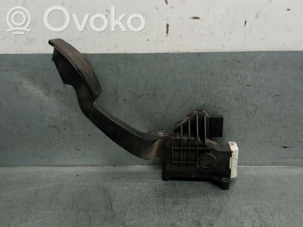 Opel Corsa E Elektriskais gāzes pedālis / sensors