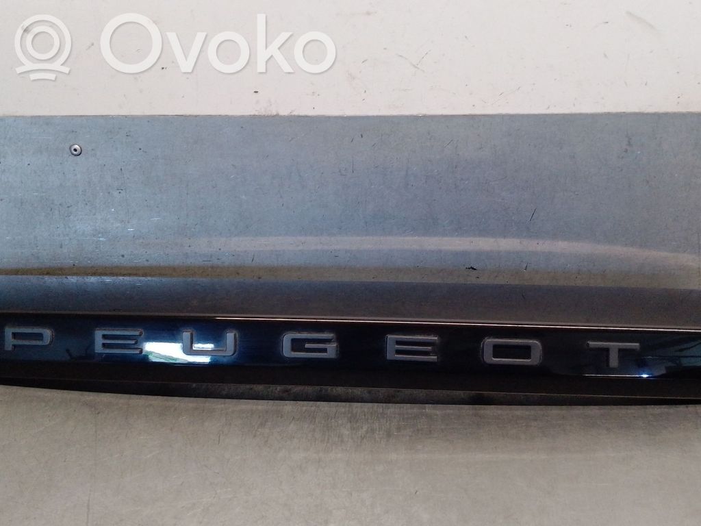 Peugeot 2008 II Moldura del panel