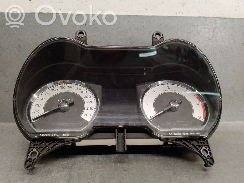 Jaguar XF Geschwindigkeitsmesser Cockpit 