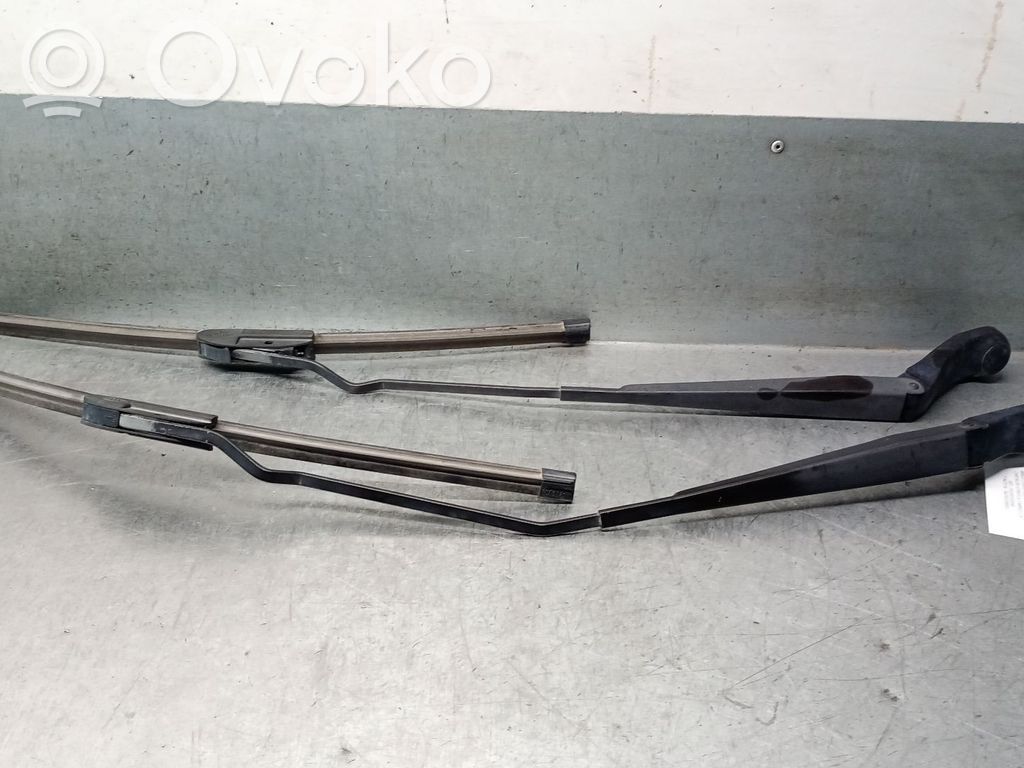 Chrysler Stratus II Wischerarm vorne
