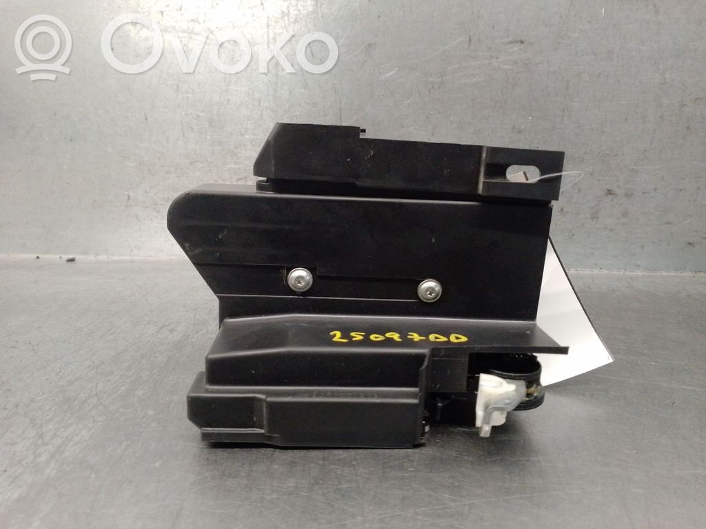 Dacia Bigster R1310 Etuoven lukko 