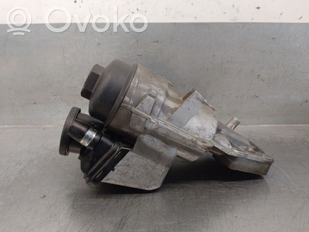 Volvo C30 Soporte de montaje del filtro de aceite 