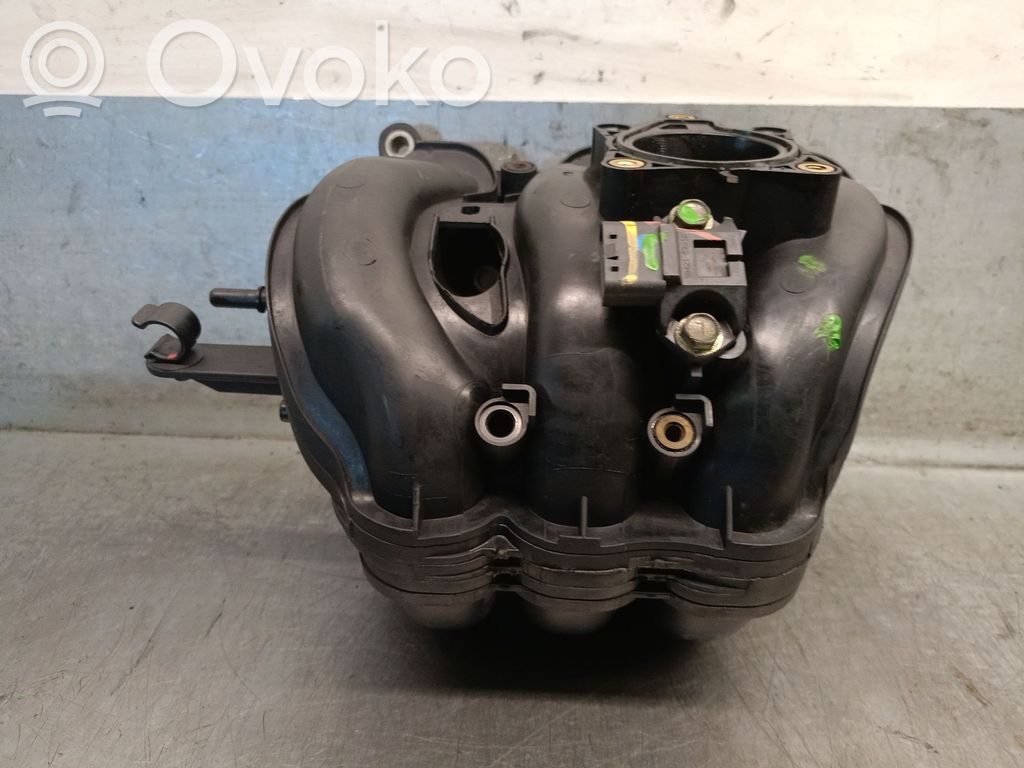 Toyota Aygo AB10 Kolektor ssący 