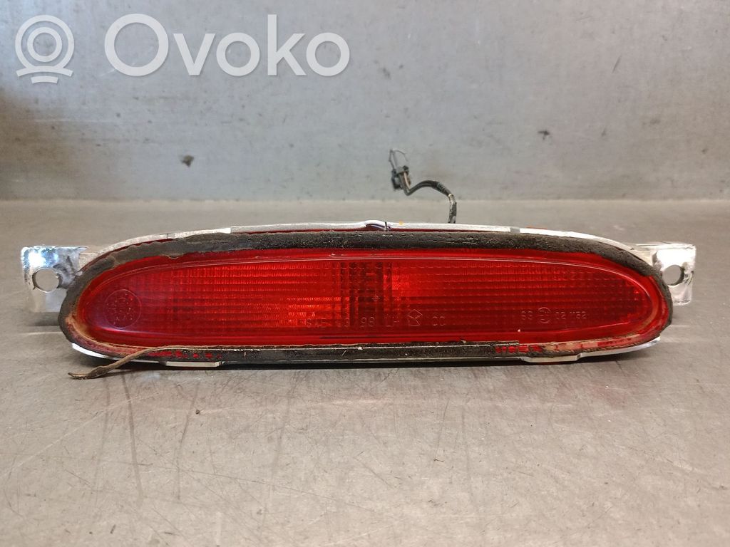 Chrysler 300M Trzecie światło stop