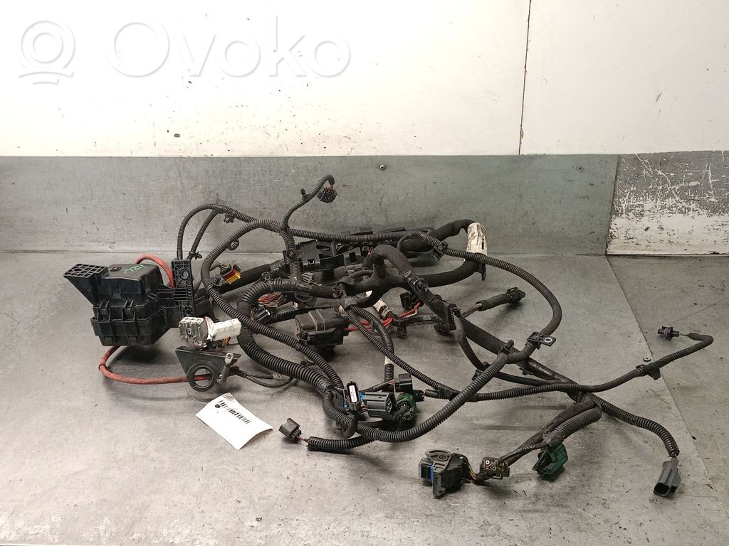 Renault Fluence Moottorin asennusjohtosarja 