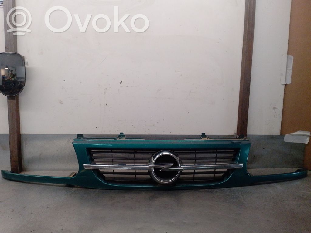 Opel Frontera B Kühlergrill