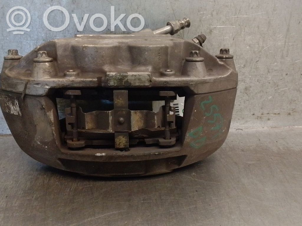 Audi A7 S7 4G Zacisk hamulcowy przedni 