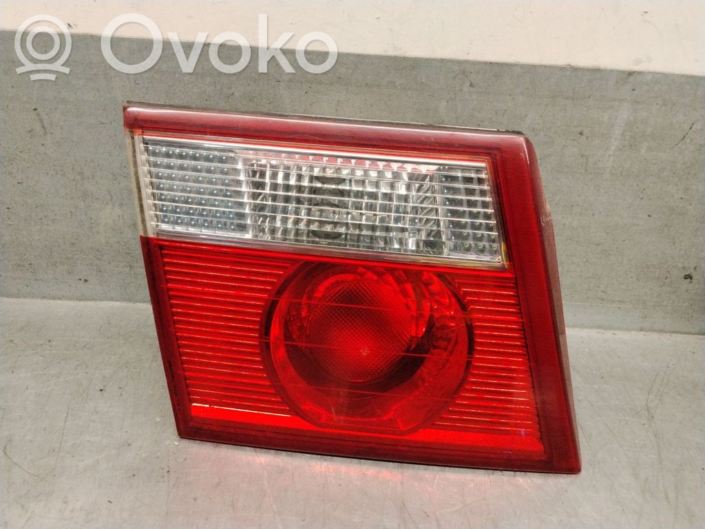 KIA Carens I Takavalot