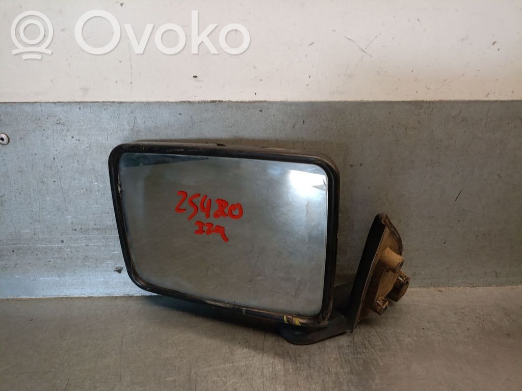 Mitsubishi L200 Elektryczne lusterko boczne drzwi przednich 
