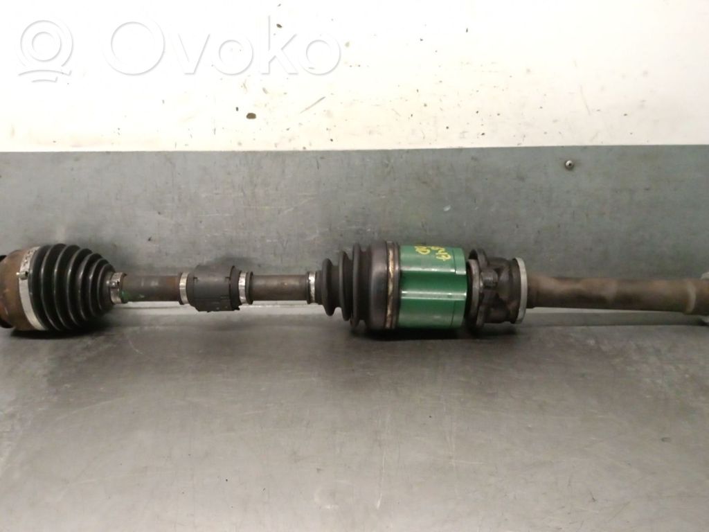 Mitsubishi Grandis Eje de transmisión delantero