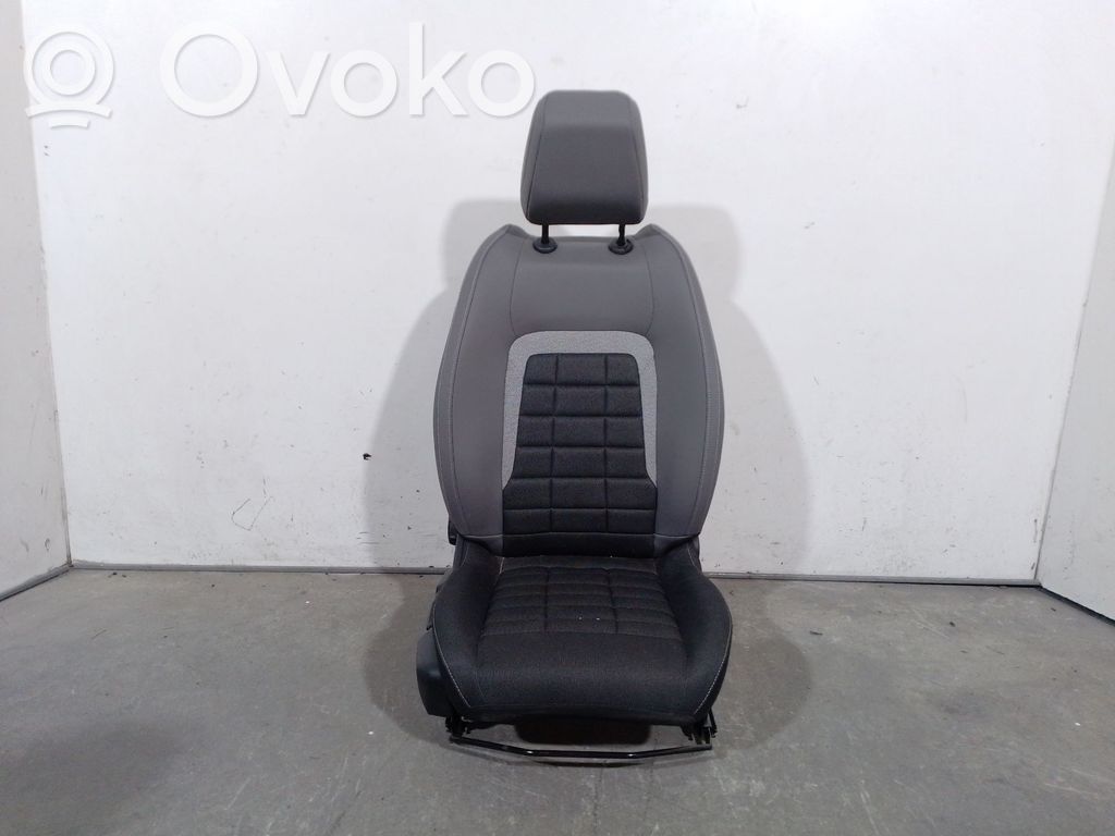 Citroen C4 Aircross Etumatkustajan istuin 