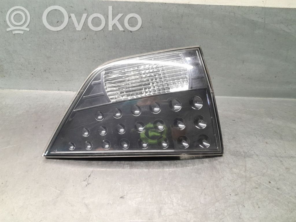 Mitsubishi Outlander Luz trasera/de freno
