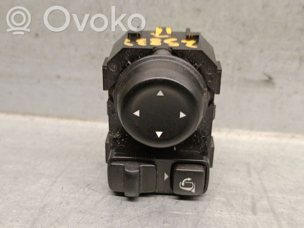 Nissan Juke II F16 Interruptor del espejo lateral 