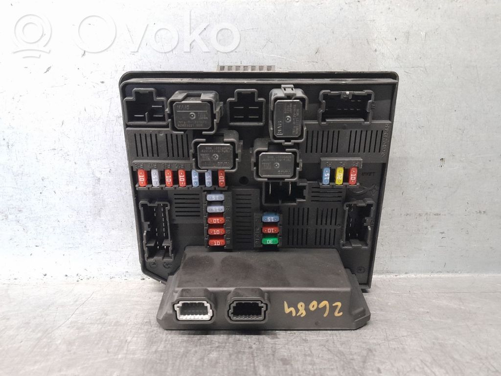 Renault Koleos I Fuse box set 
