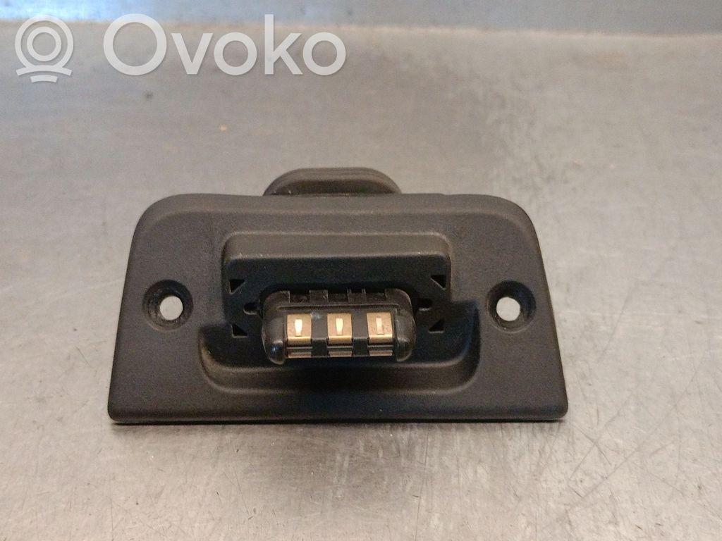 Volkswagen Multivan T6 Takaoven lukko