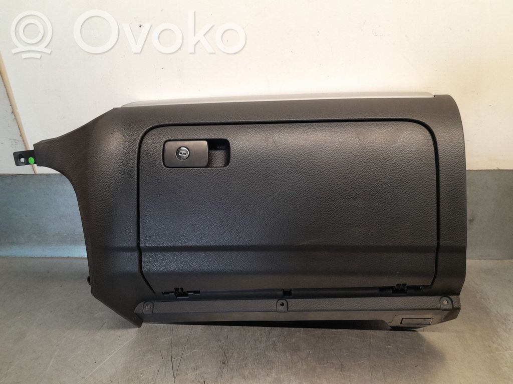 Volkswagen Golf SportWagen Handschuhfach 