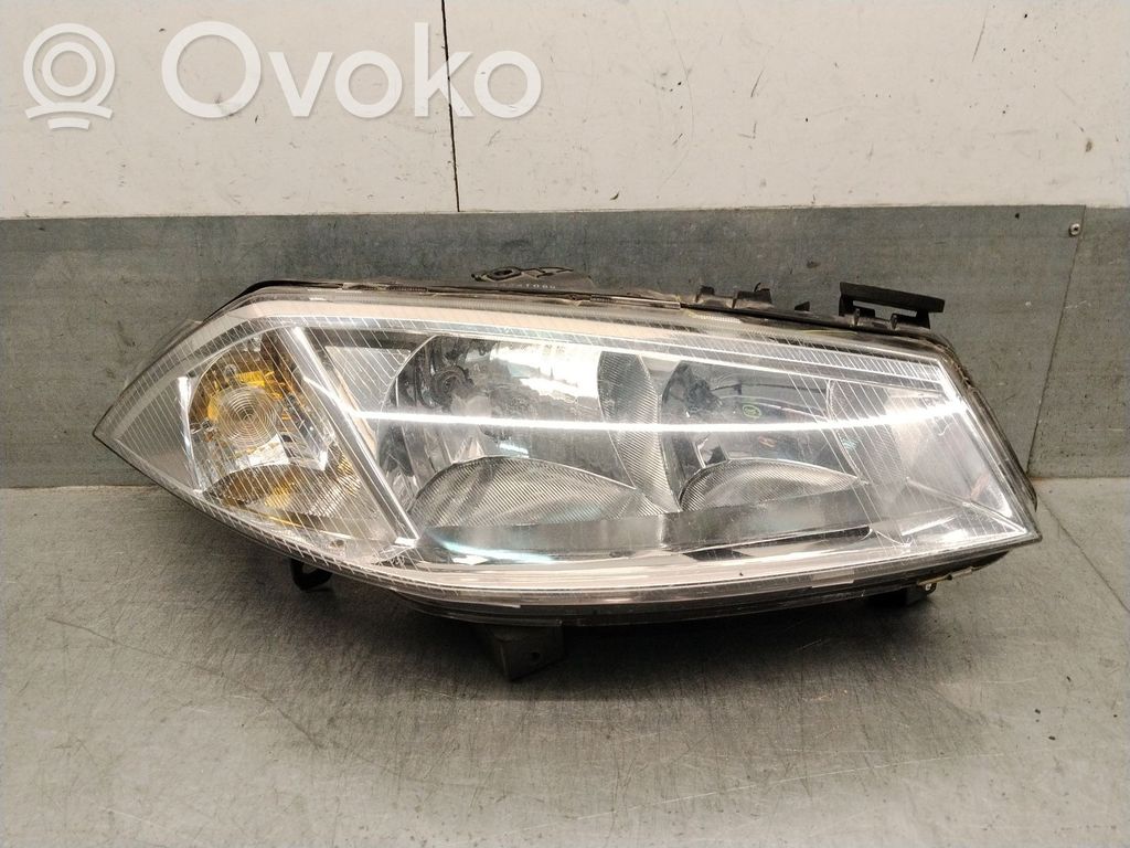 Renault Megane II Phare frontale 
