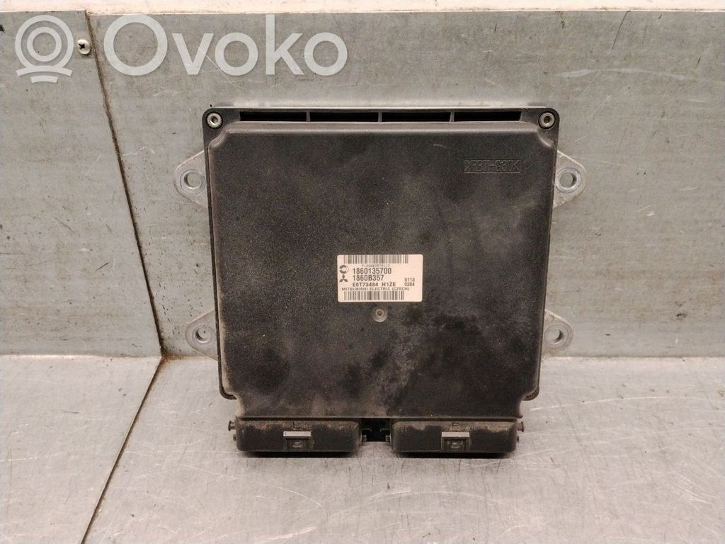 Mitsubishi Colt Engine control unit/module 
