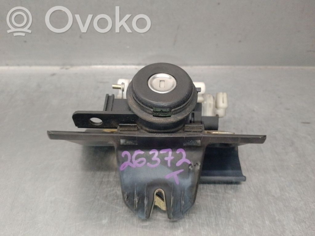 Mercedes-Benz E W210 Loquet de verrouillage de hayon 