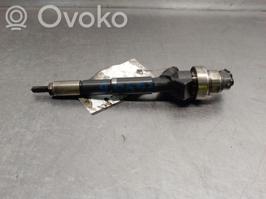 Opel Zafira B Wtryskiwacz paliwa
