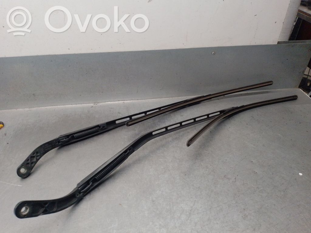 Peugeot 307 Wischerarm vorne 