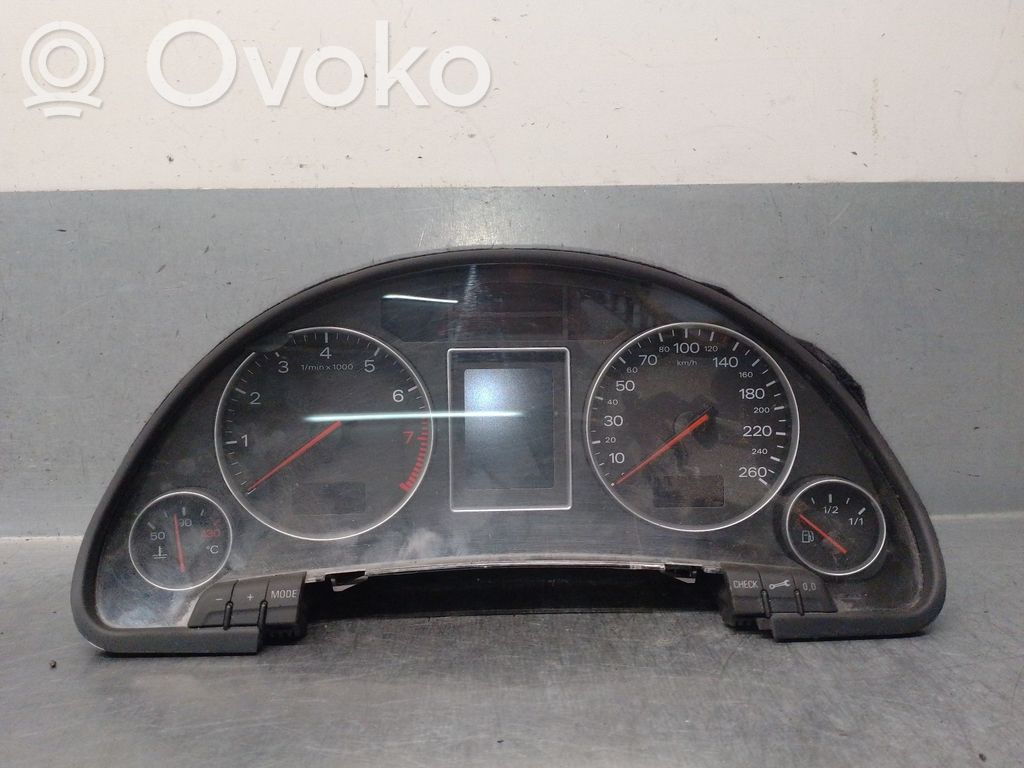 Audi A4 Allroad Geschwindigkeitsmesser Cockpit 