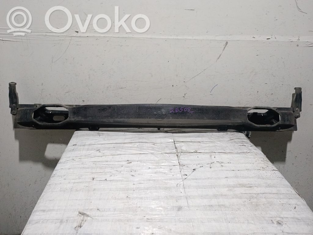 Hyundai Matrix Soporte del parachoques delantero