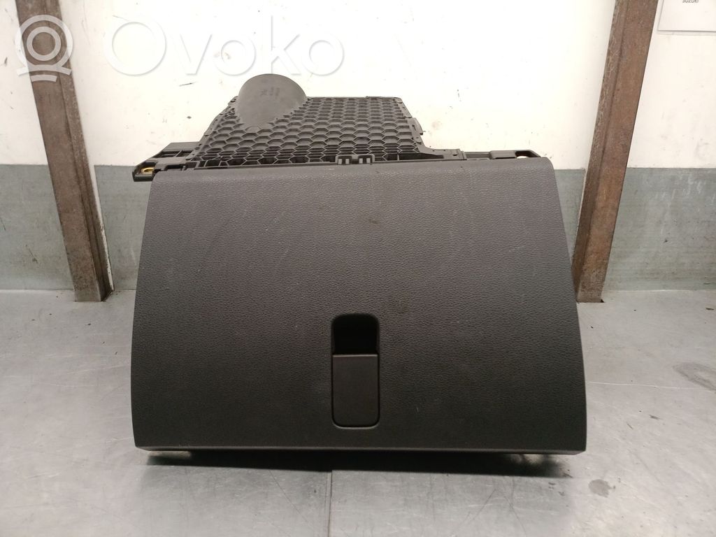 Skoda Fabia Mk3 (NJ) Vano portaoggetti